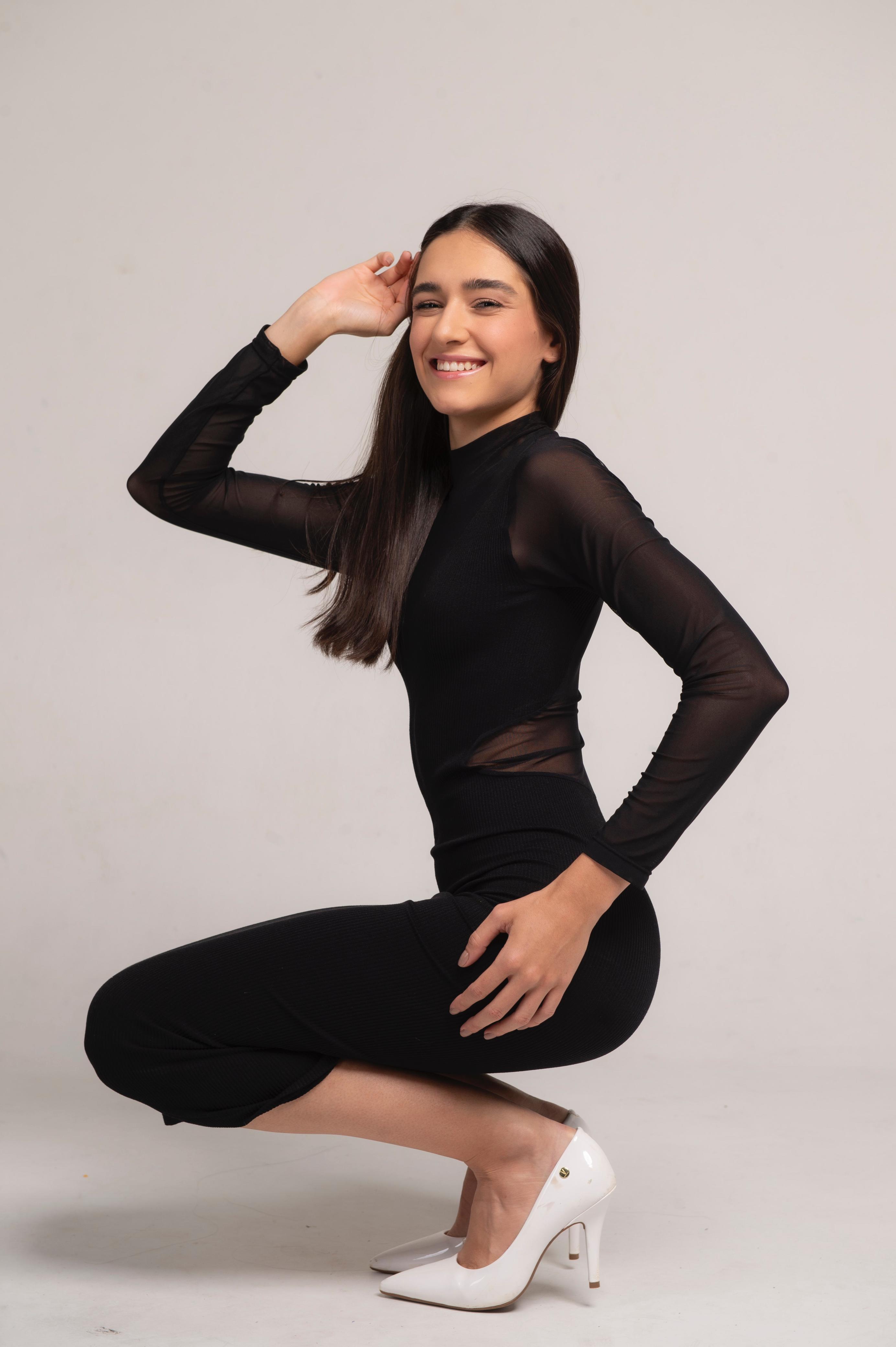 notícia Janine Gazoni: atriz e modelo que encanta o mundo da moda