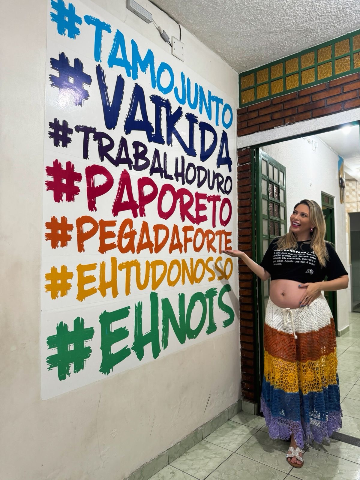 notícia Vozes Maternas:: Thaty Rabello realiza doação de cestas básicas para famílias carentes lideradas por mães nordestinas