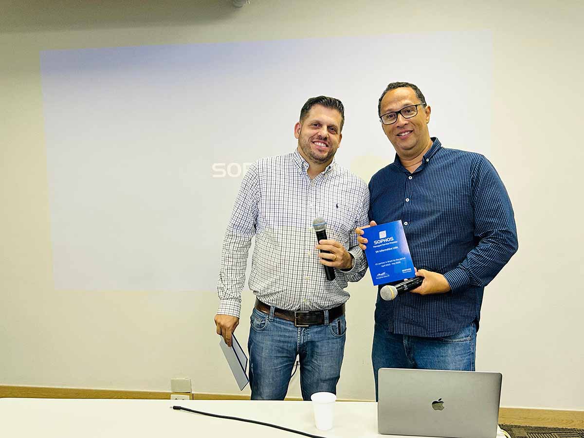 notícia Luiz Maurício Barcelos recebe prêmio em reconhecimento ao seu trabalho