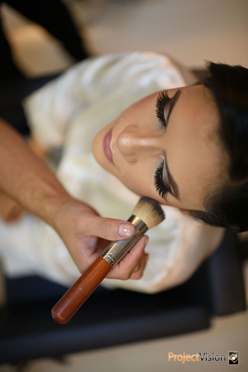 notícia No tradicional “Mês das Noivas”, o salão Mary John Beauty destaca que a maquiagem perfeita é item indispensável