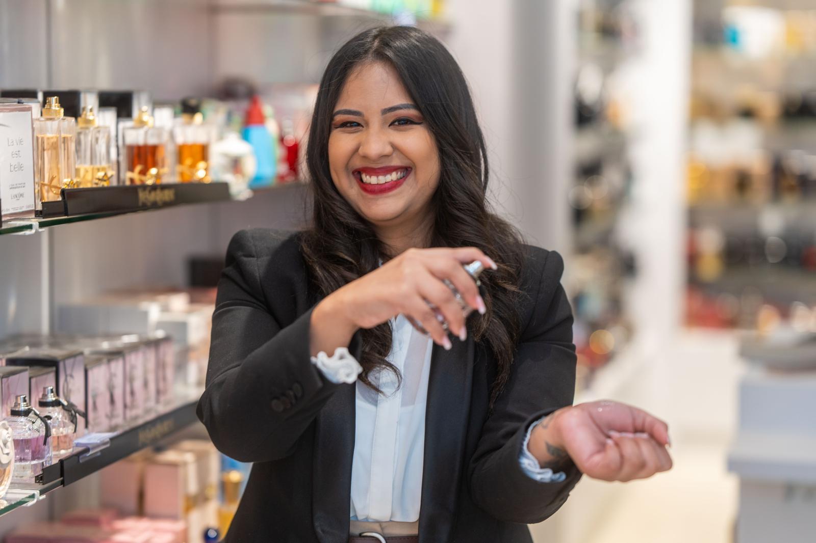 notícia Perfumaria francesa faz sucesso com turistas latinos há mais de 70 anos