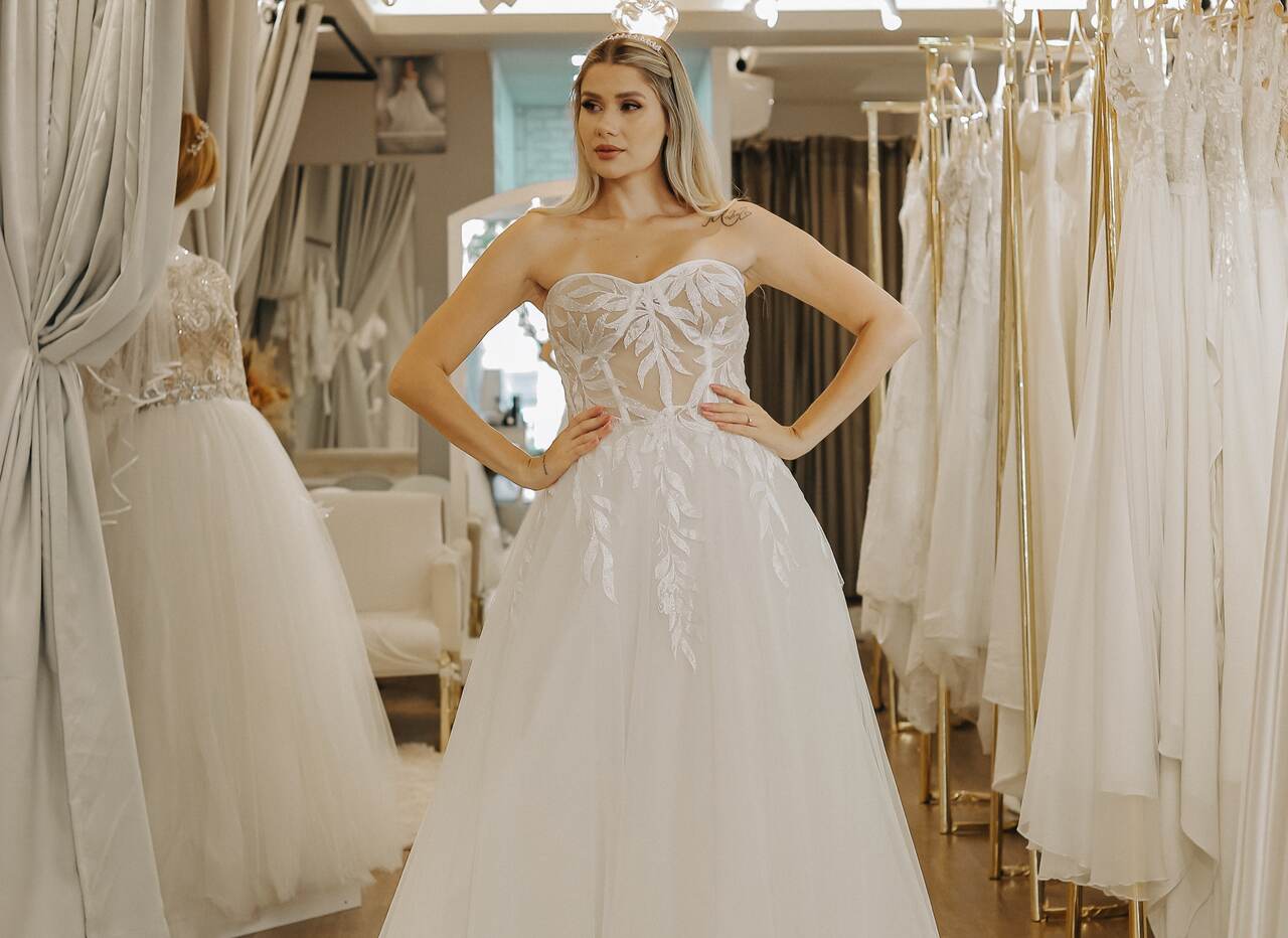 notícia Qual é o mês tradicional das noivas? Estilista Aline Shadevenne explica