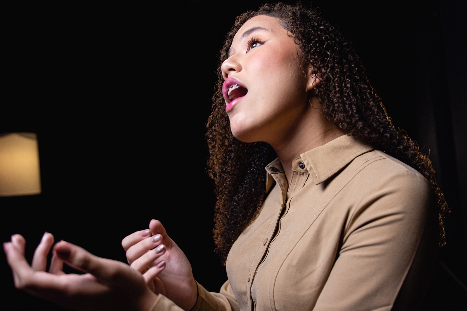 notícia Alana Araújo lança o single 