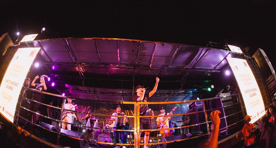 notícia Kaelzinho Ferraz movimentou o público no Parque de Exposições durante show no São João da Bahia