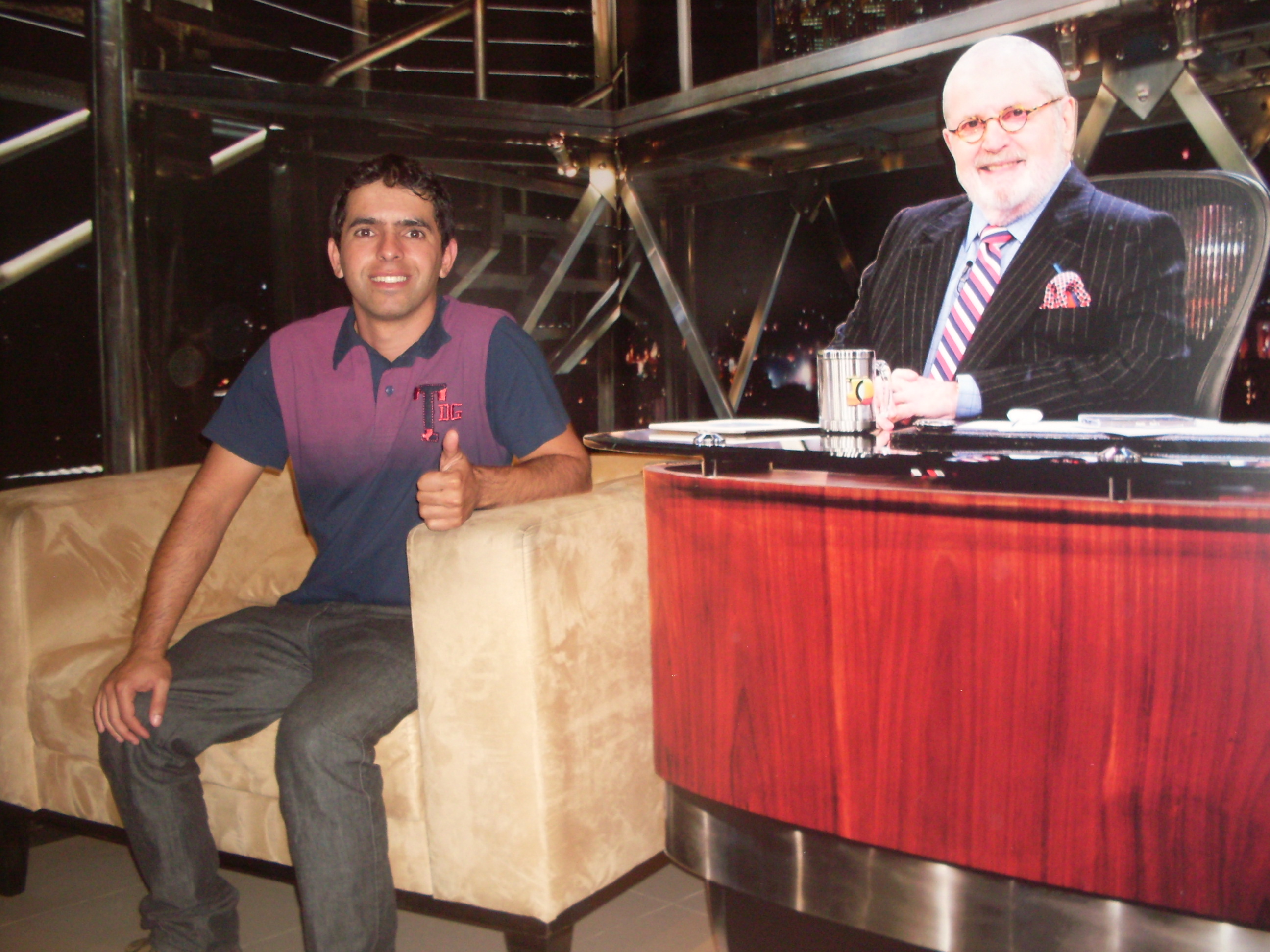 notícia O escritor Thiago Winner conheceu os bastidores do programa do Jô e 