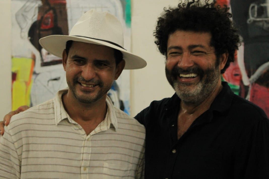 notícia “De-construcción” reúne obras dos artistas plásticos Gerson Fogaça e Sandro Tôrres