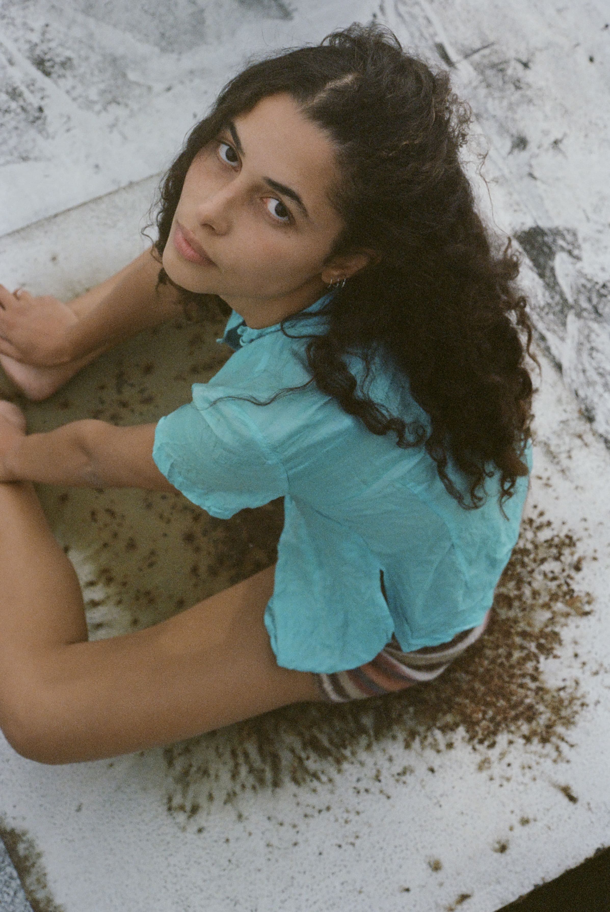 notícia Cantora e compositora brasileira de R&B/Bossa Nova, Alici anuncia novo single 'Matar Saudade'