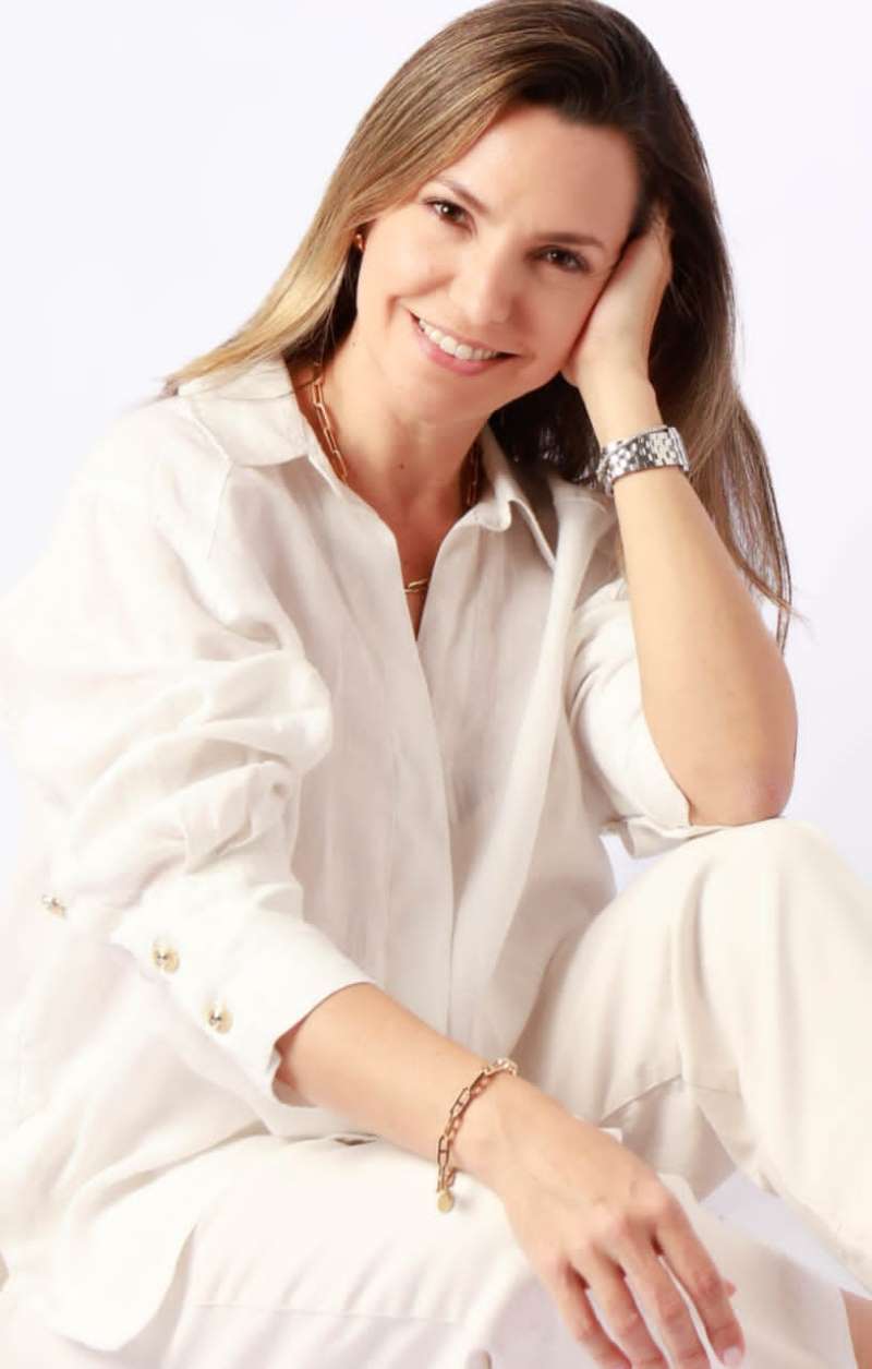 notícia Jessica Balocchi, designer e empresária vem se destacando cada vez mais no ramo da moda mundial.