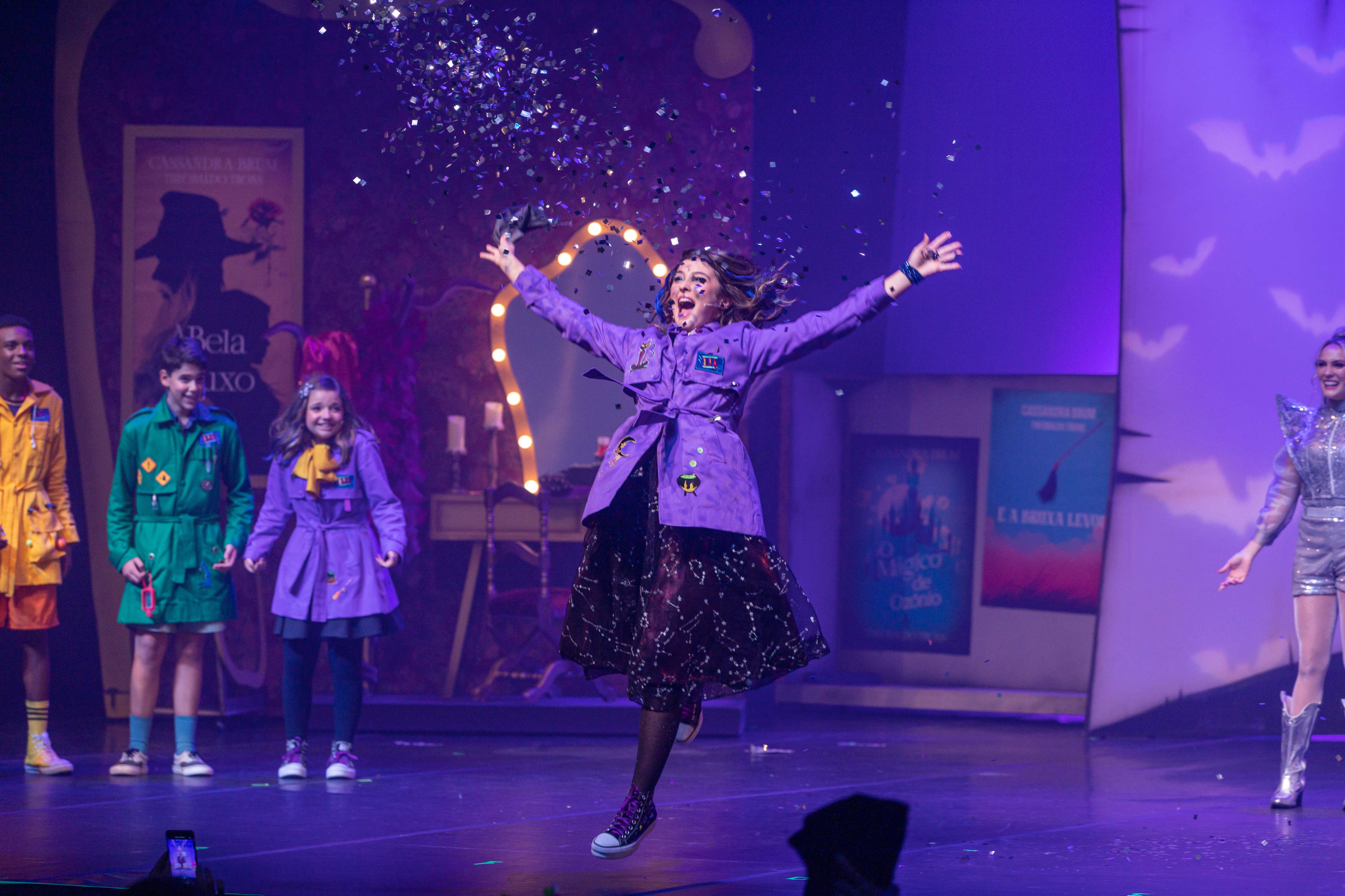 notícia “D.P.A. A Peça 2 – Um Mistério Musical em Magowood” retoma turnê pelos palcos do Brasil