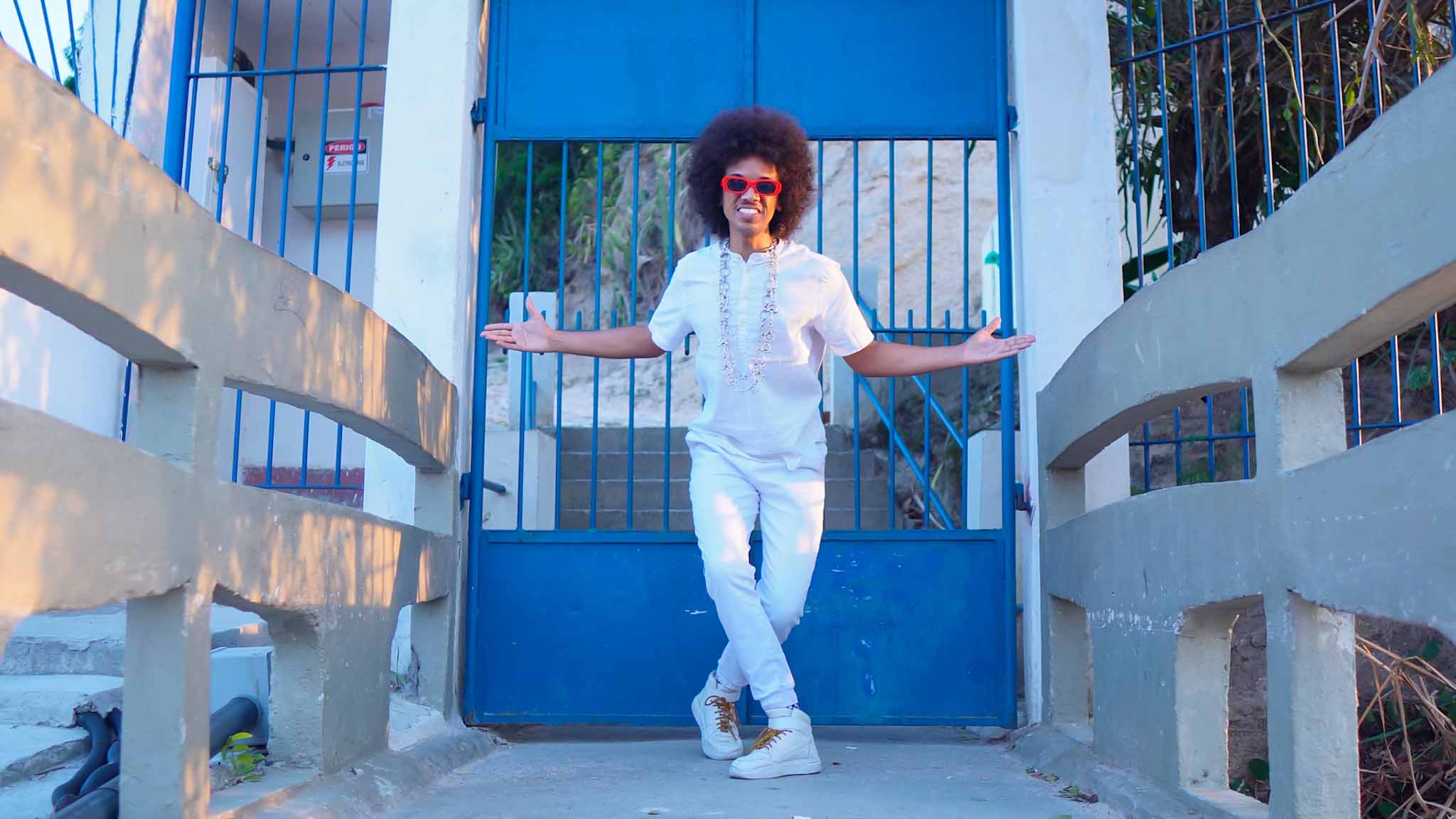 notícia Rozan reflete sobre as reais conexões da vida em seu novo single “Conecte-Se”, feat com Muato