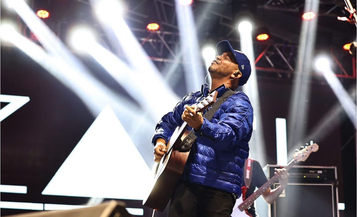 notícia Para um público de 15 mil pessoas, Mizael Mattos se apresenta no Canta Bahia edição Vitória da Conquista