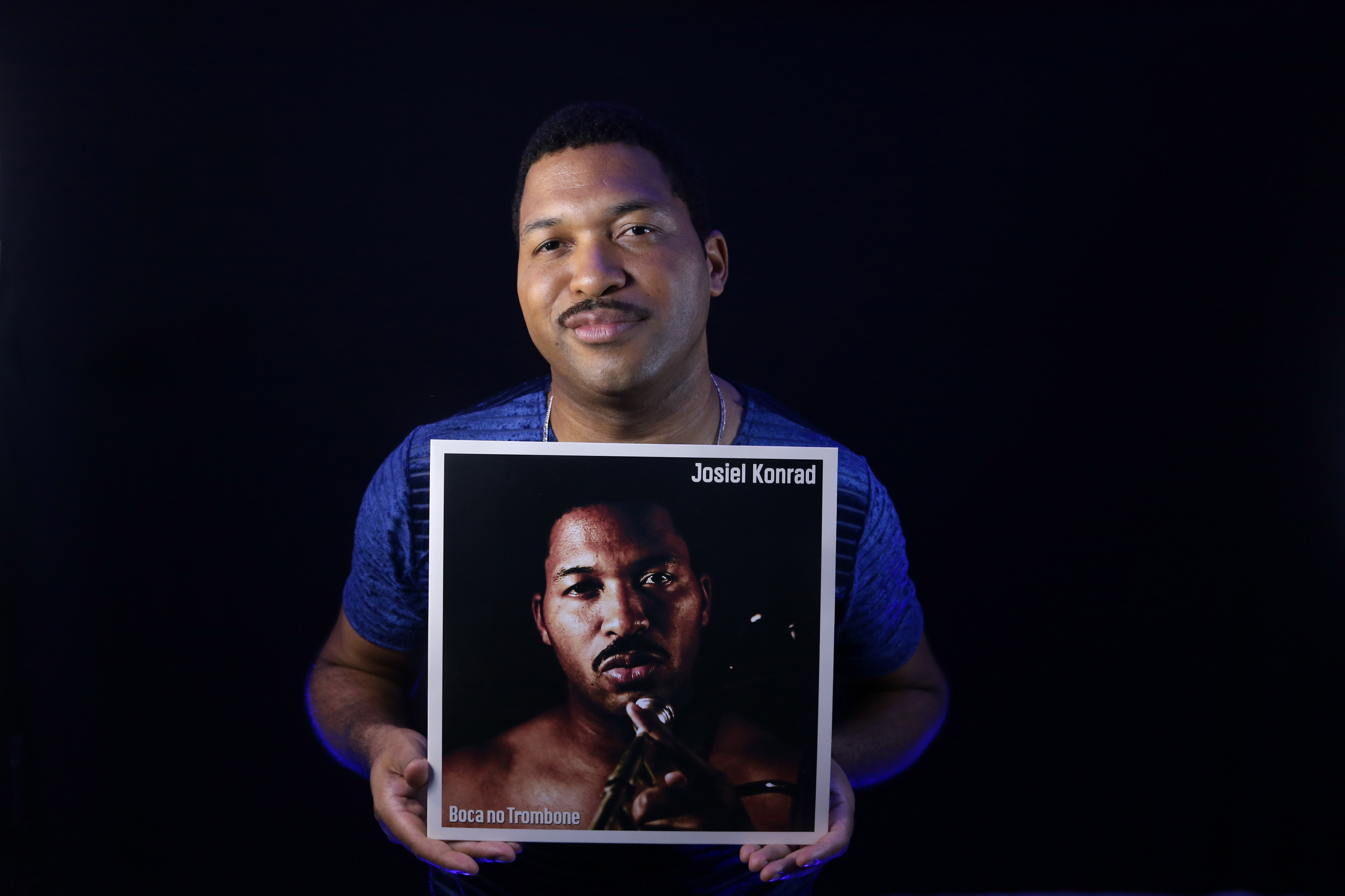 notícia Josiel Konrad faz show de lançamento do vinil do aclamado álbum “Boca no Trombone” no Dolores Club, na Lapa 