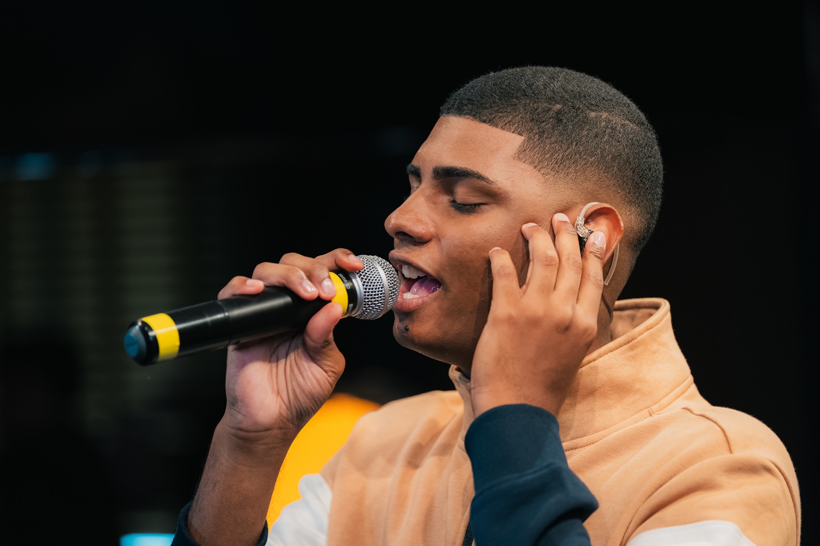 notícia Emanoel Vitor lança 