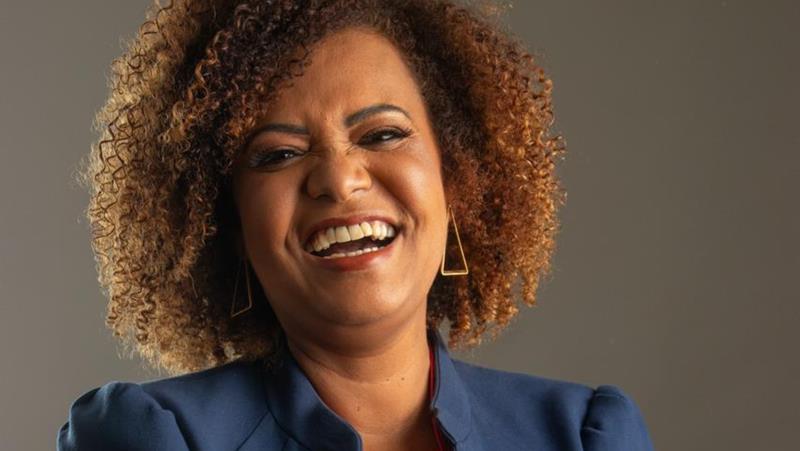 notícia Angela Alves anuncia candidatura histórica à presidência da OAB Santo Amaro, sendo a primeira mulher negra a concorrer 