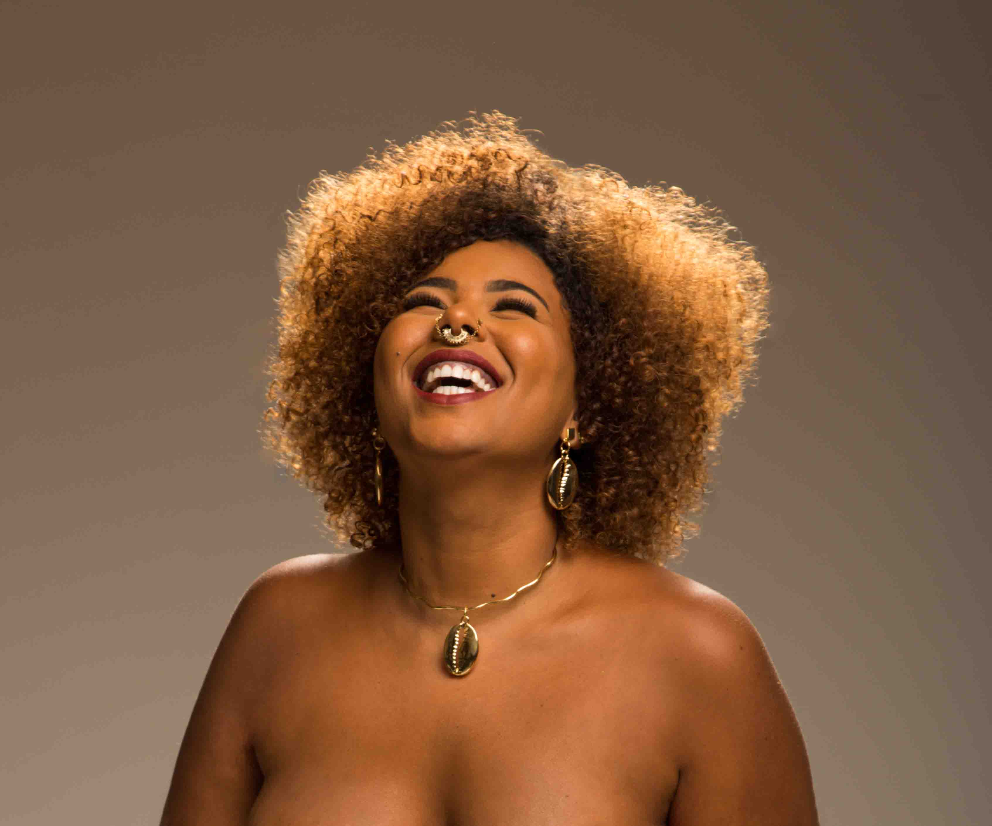 notícia Sensação da nova cena musical brasileira, Doralyce faz show especial e gratuito no SESC Barra Mansa