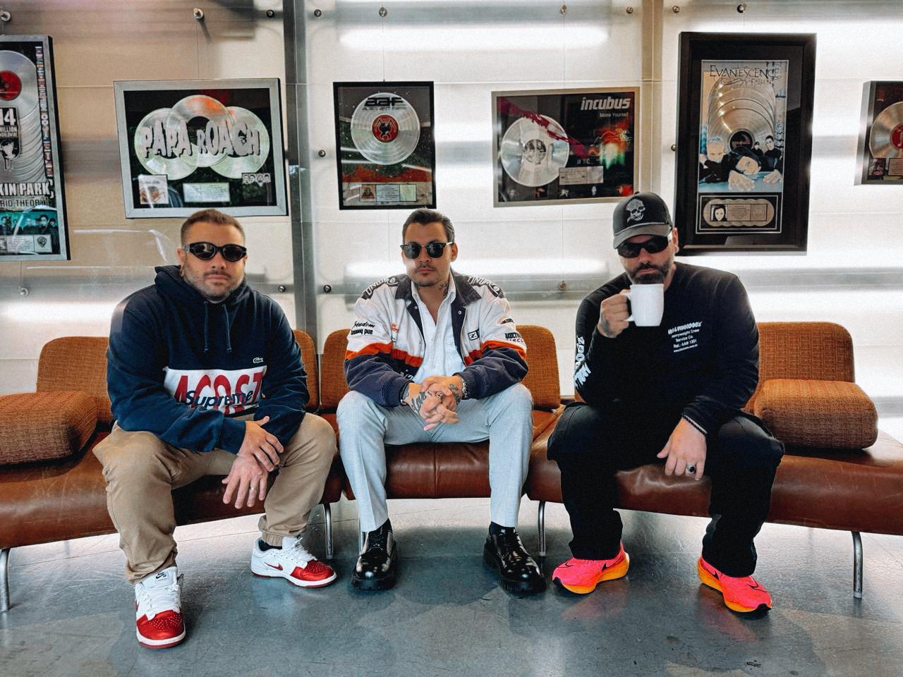 notícia Los Brasileros se unem a Ana Cacimba no single “Demora”