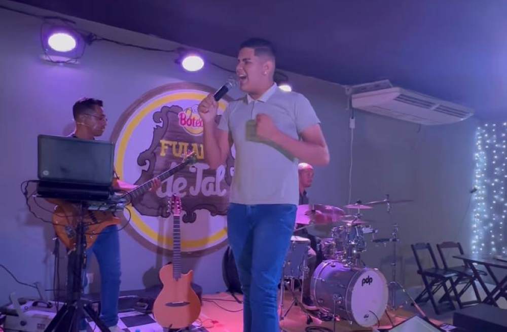 notícia Odoguiinha agita público em participação ao lado de Vivian Alves 