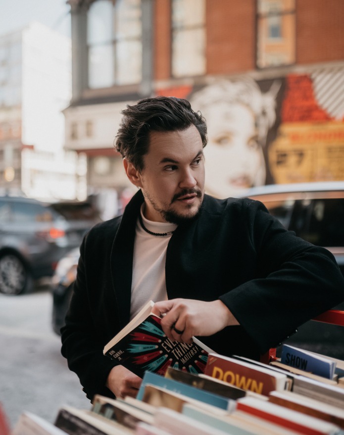 notícia Escritor brasileiro J. D. Netto é um dos nomes confirmados no VI Encontro Mundial de Literatura Brasileira em Nova York