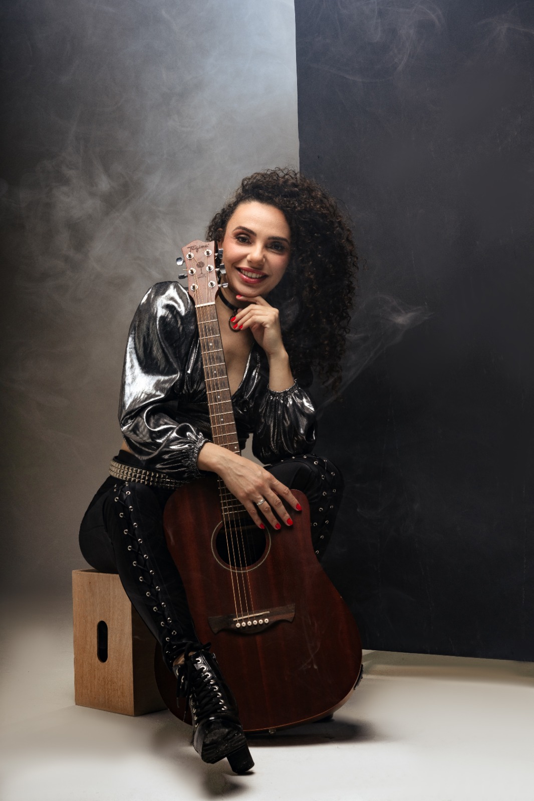 notícia Regina Serafim lança o novo single 