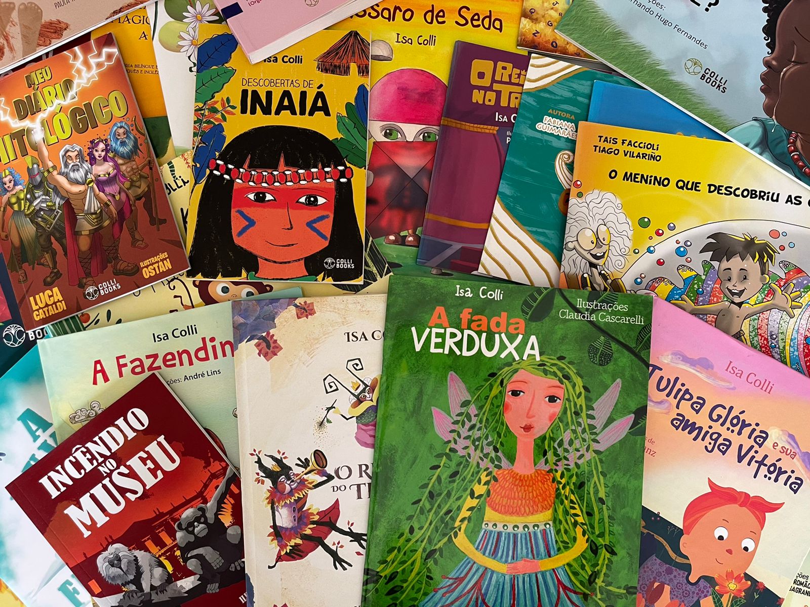 notícia Colli Books lança campanha Black Friday com desconto de 20% em todo o acervo literário