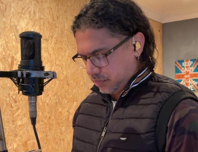 notícia Cantor Francis Santos lança o single “Rei dos Reis”, inspirado nos relatos do Antigo Testamento