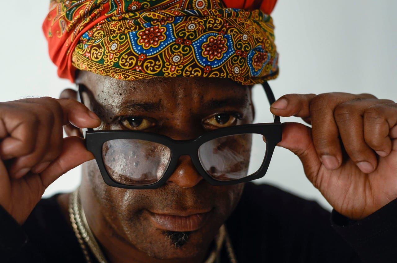 notícia Viagem Transformadora à Jamaica Inspira Renato Biguli a Criar Canções que Transcendem Fronteiras