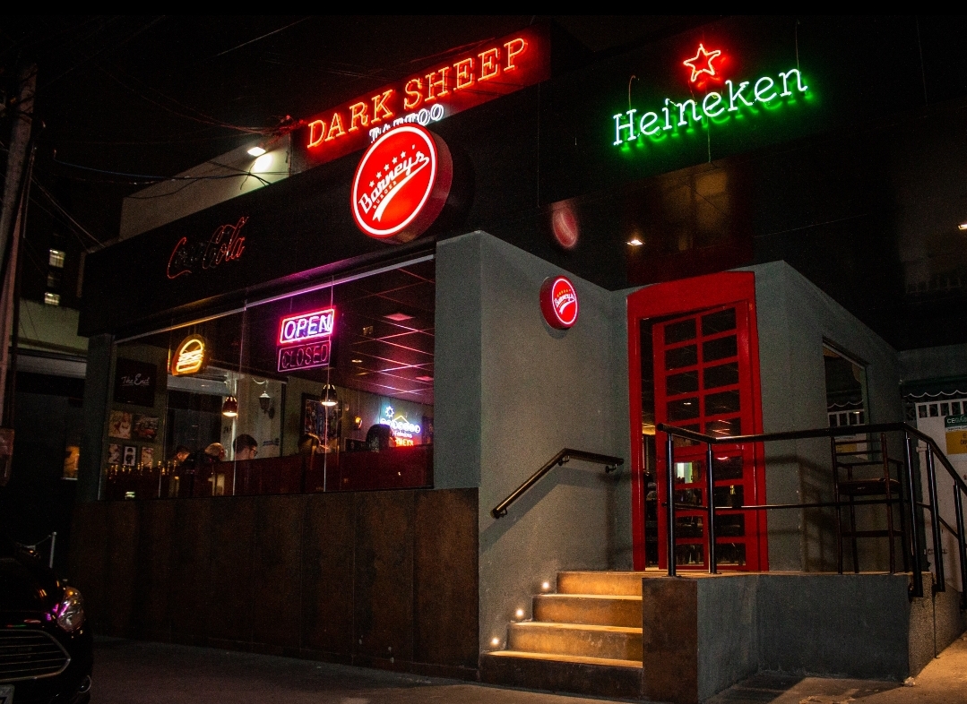 notícia Afinal, o que é mais importante do que celebrar juntos? Reserve seu espaço no Barney's Burger para momentos inesquecíveis!