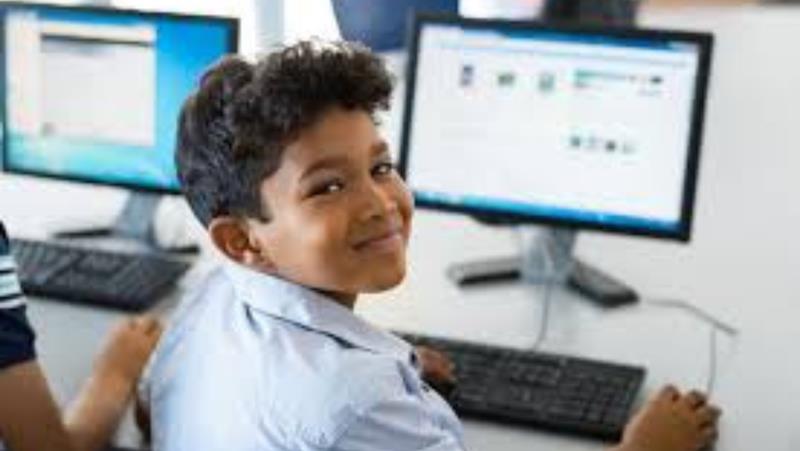 notícia Curso Gratuito de Inglês para Vestibular de 2025 é Lançado para Estudantes de Escolas Públicas