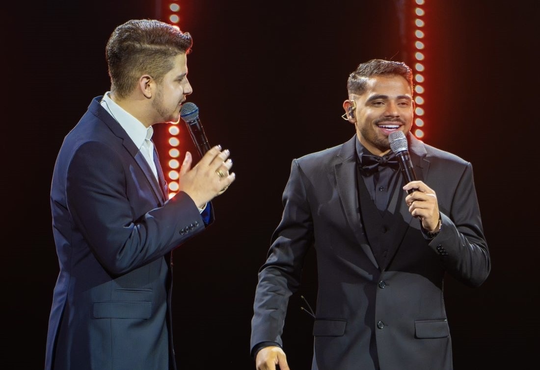 notícia Evoney Fernandes e Nadson O Ferinha estreiam feat inédito no DVD 