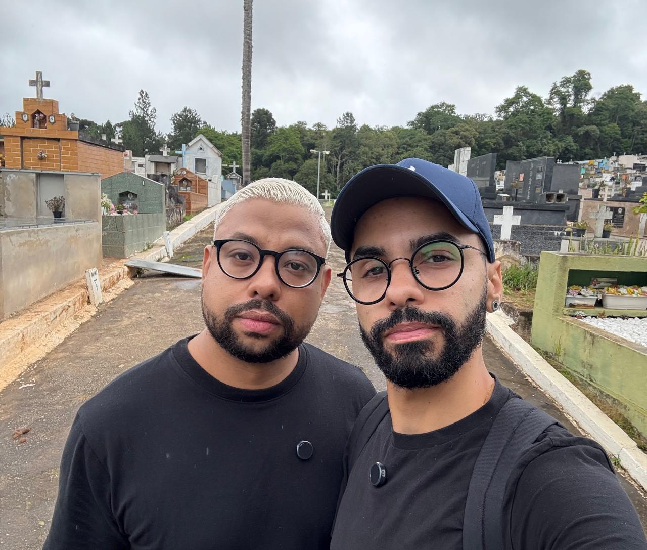 notícia Almeidas Indicam exploram cemitérios de Cotia e desmentem Fake News