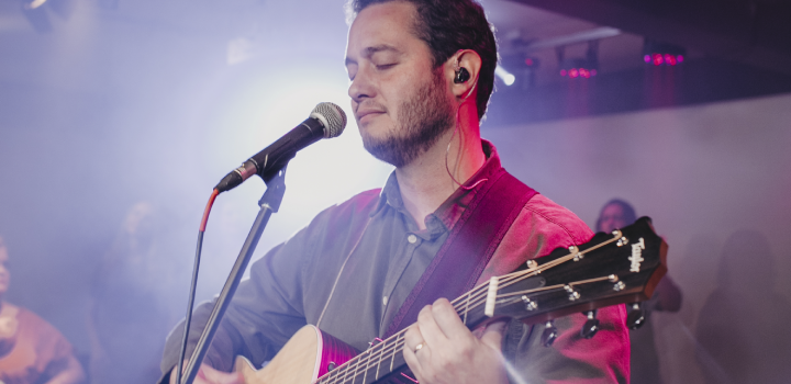 notícia Lucas Brondi lança “Bom pra Mim”, seu primeiro single pelo selo Nova Fase Music