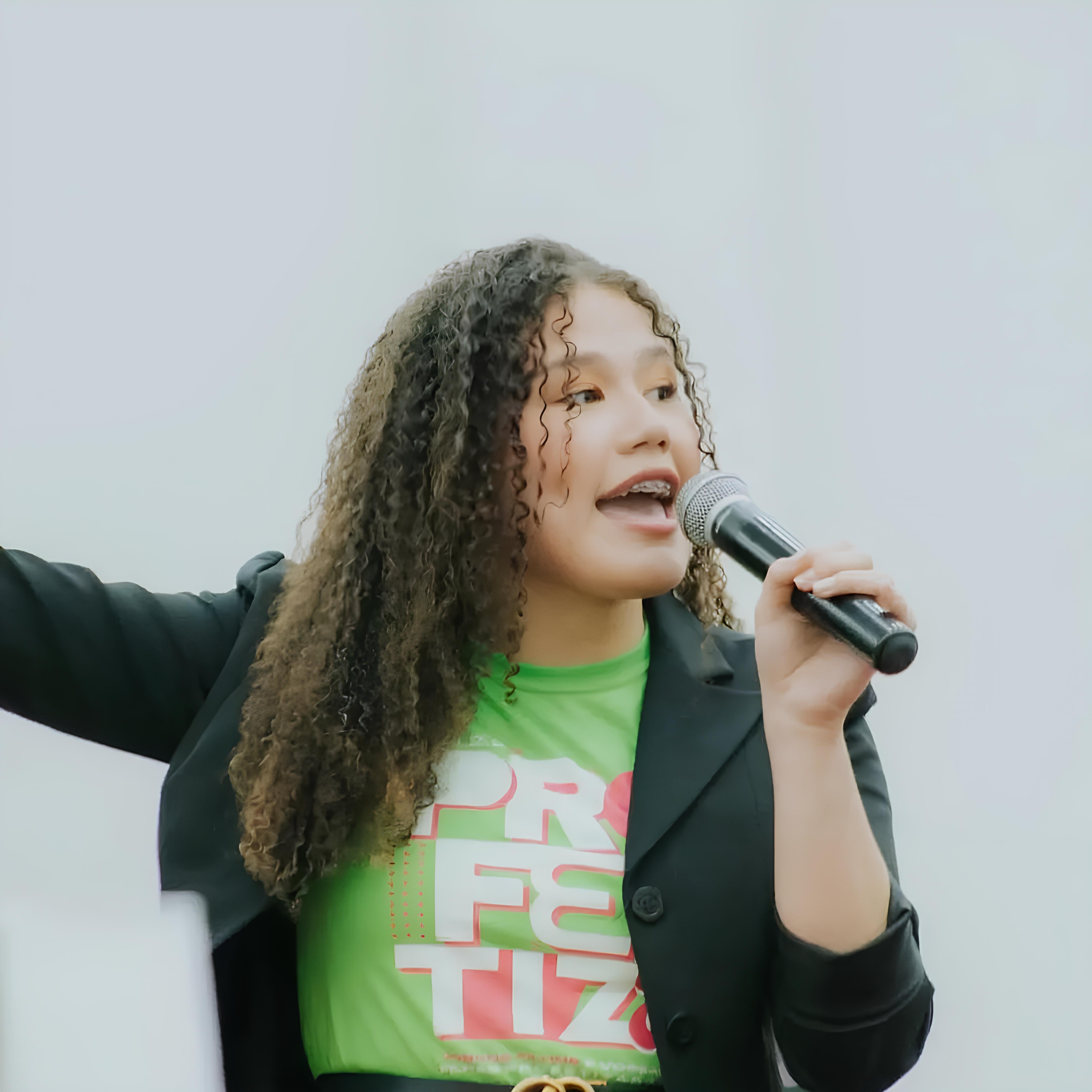 notícia Cantora Alana Araújo inicia 2025 com agenda movimentada no Rio de Janeiro