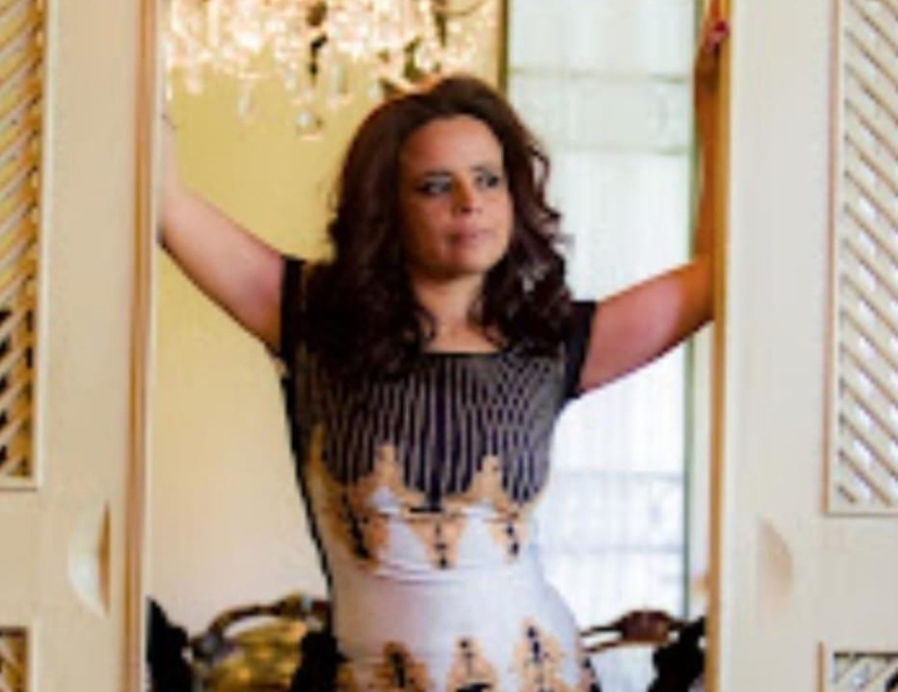 notícia Helena Elis: A Educadora que Encanta com sua Voz