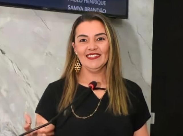 notícia Ex-vereadora Davila Pontes desmente o prefeito durante o lançamento da entrega de um mamógrafo em São Benedito