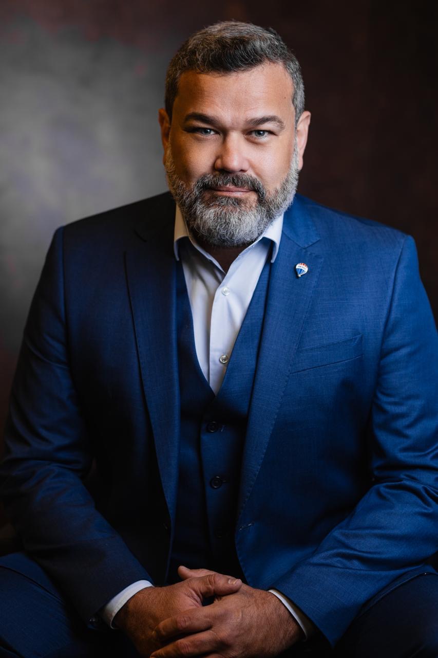 notícia RE/MAX Brasil fecha 2024 com crescimento de 37% em comissões e desempenho em vendas de R$ 12,5 bilhões