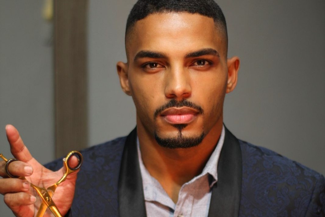 notícia “Não é apenas cabelo, é dignidade”, diz Patrick Wandermais, especialista prótese capilar 