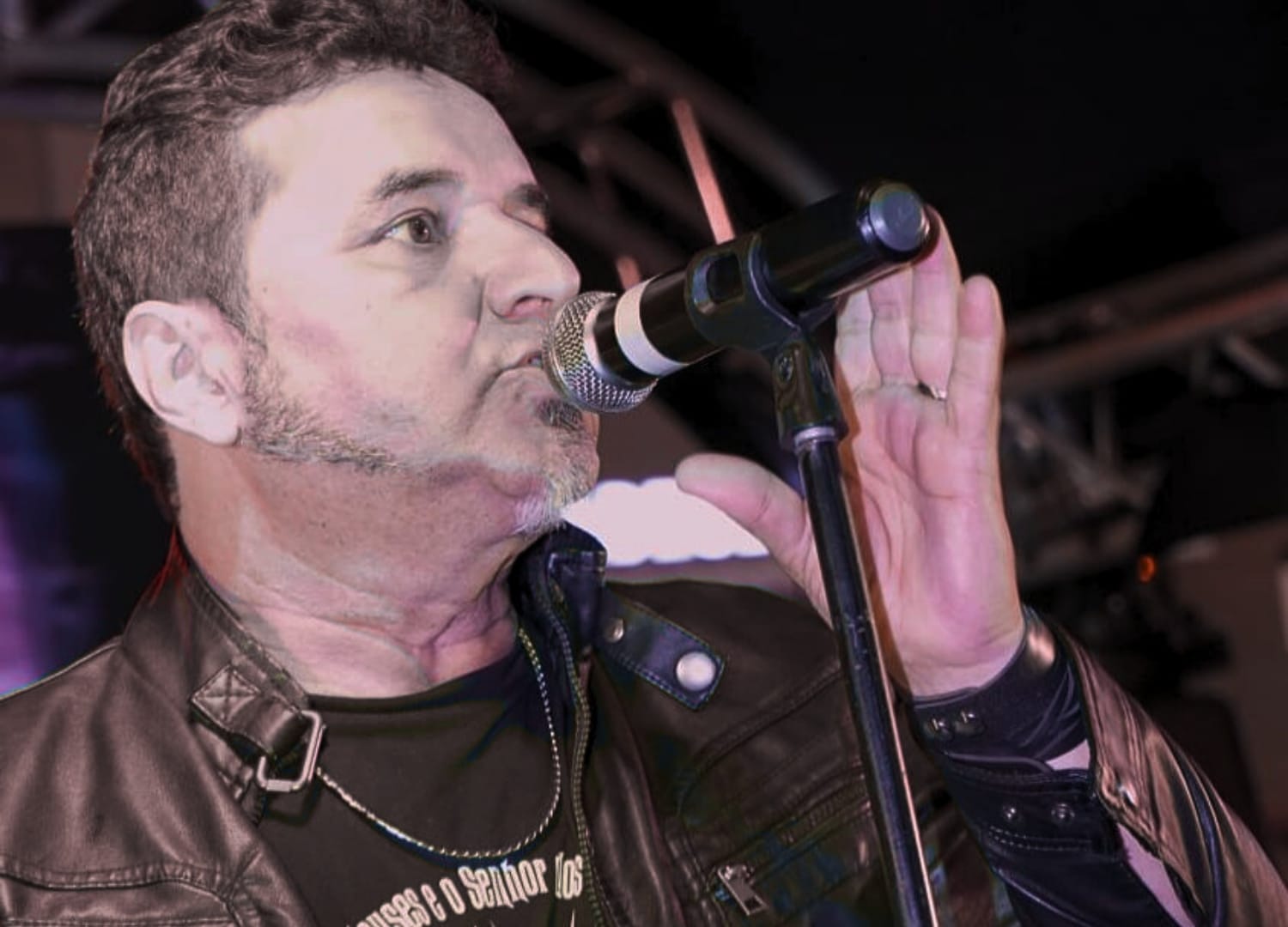 notícia Jota T regrava o clássico pentecostal “Canela de Fogo” em versão rock