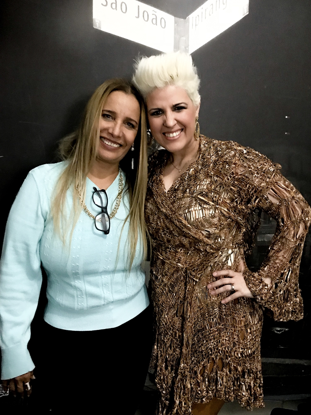 notícia Sarajane prestigia novo show de Naíma no palco do Bar Brahma, em São Paulo 