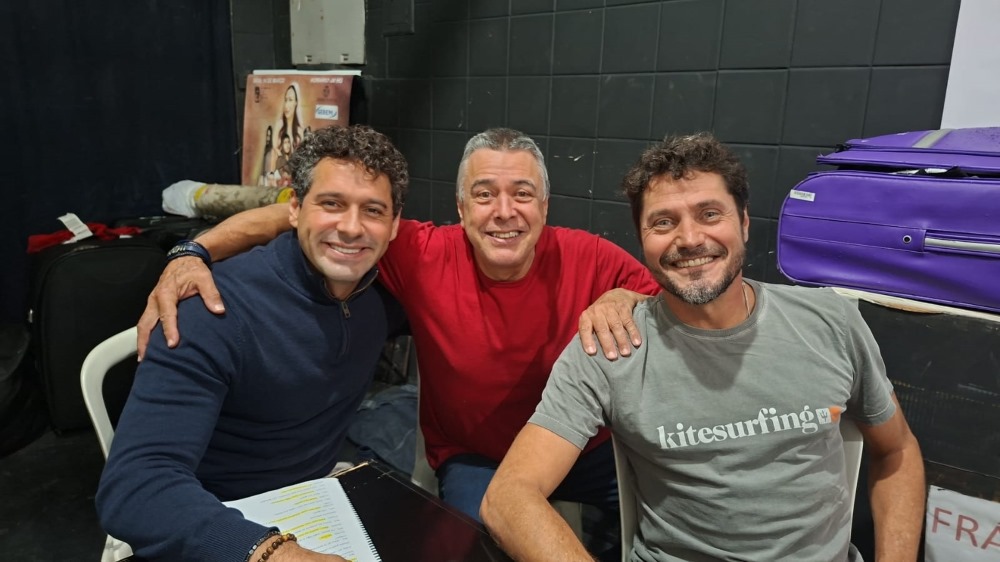 notícia João Baldasserini e Fernando Val são confirmados para nova montagem da peça “Um Pelo Outro” 