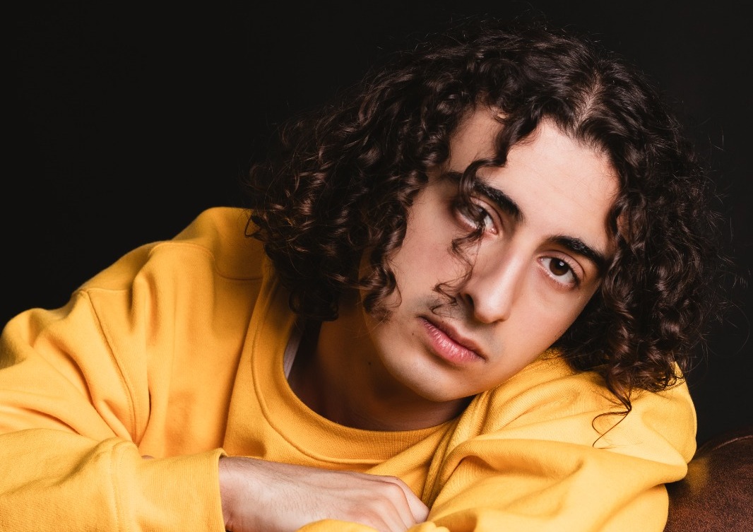 notícia De Toronto ao batidão: Nick Souza une R&B e funk em “Vai que Vai”, novo single com letra em português