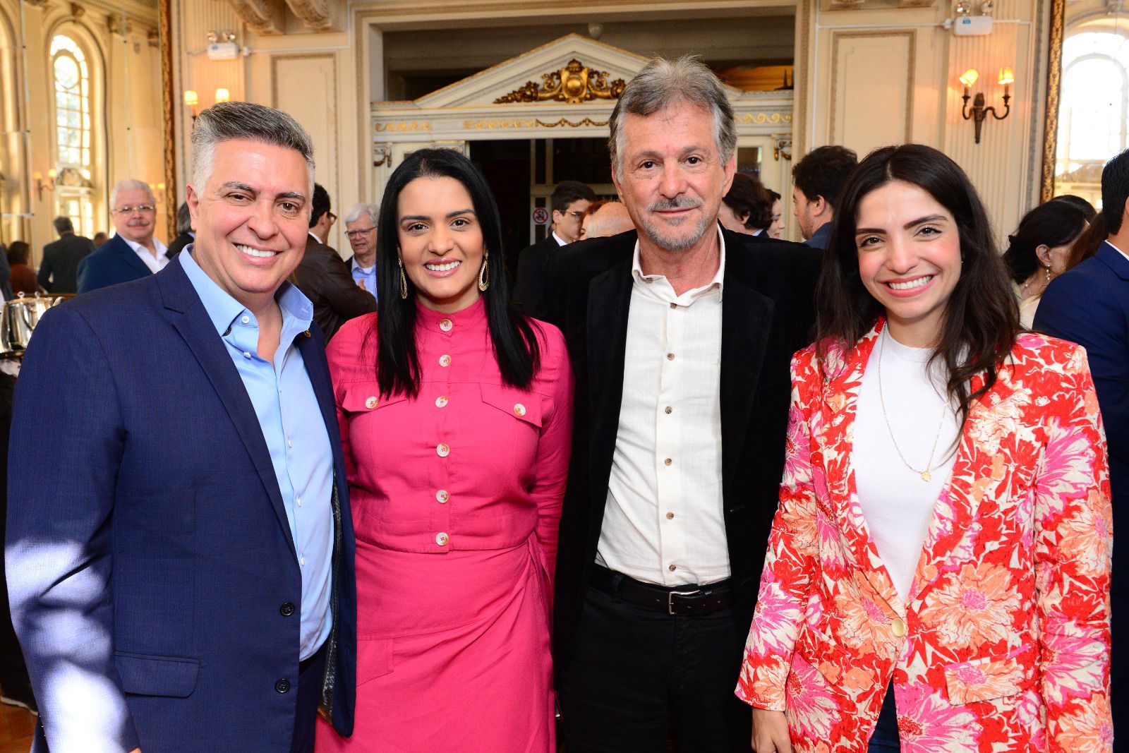 notícia Eliza Novaes participa de café empresarial com prefeito de BH e empresários do setor