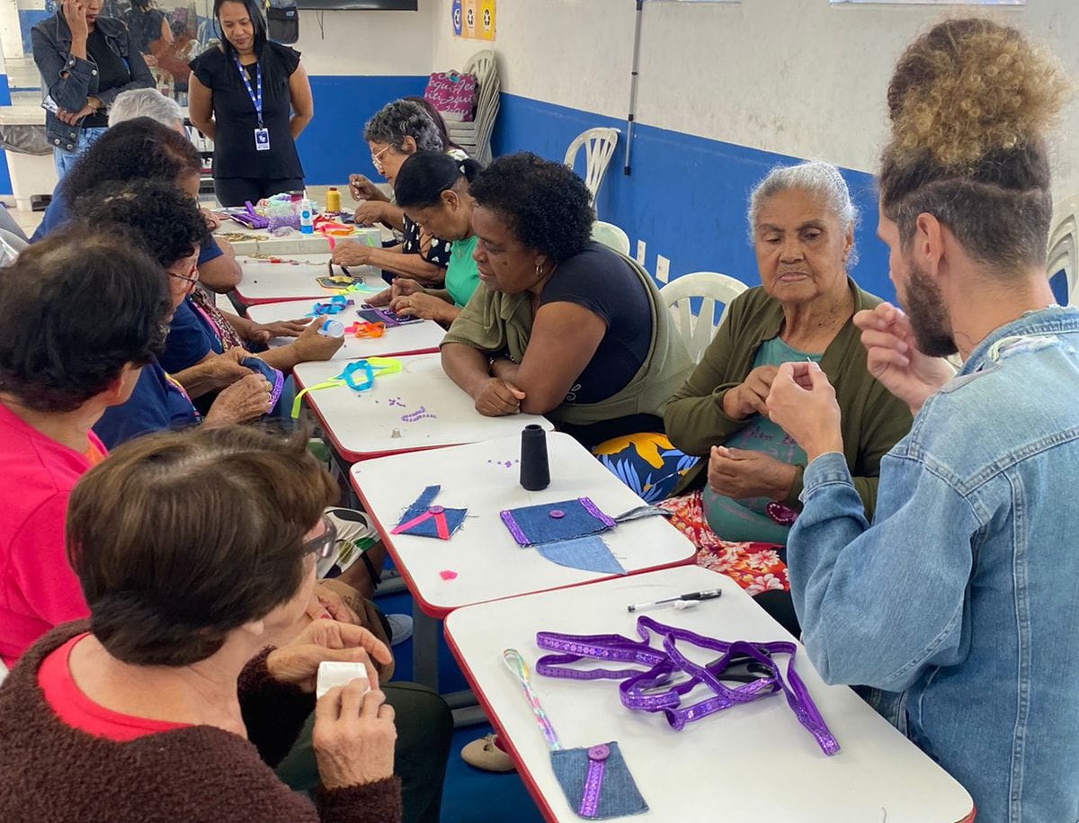 notícia Varal da Vovó leva arte e memória às unidades de assistência social de Rio das Ostras