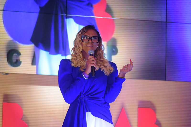 notícia *Dione Assis é confirmada como uma das vozes da 36ª Bienal de São Paulo