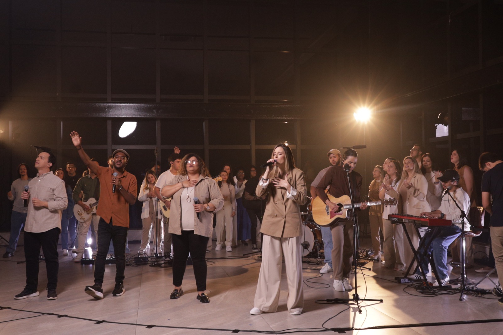 notícia O grupo Pedras Vivas apresenta o single e clipe de “Se Tua Presença Comigo Não Vai”