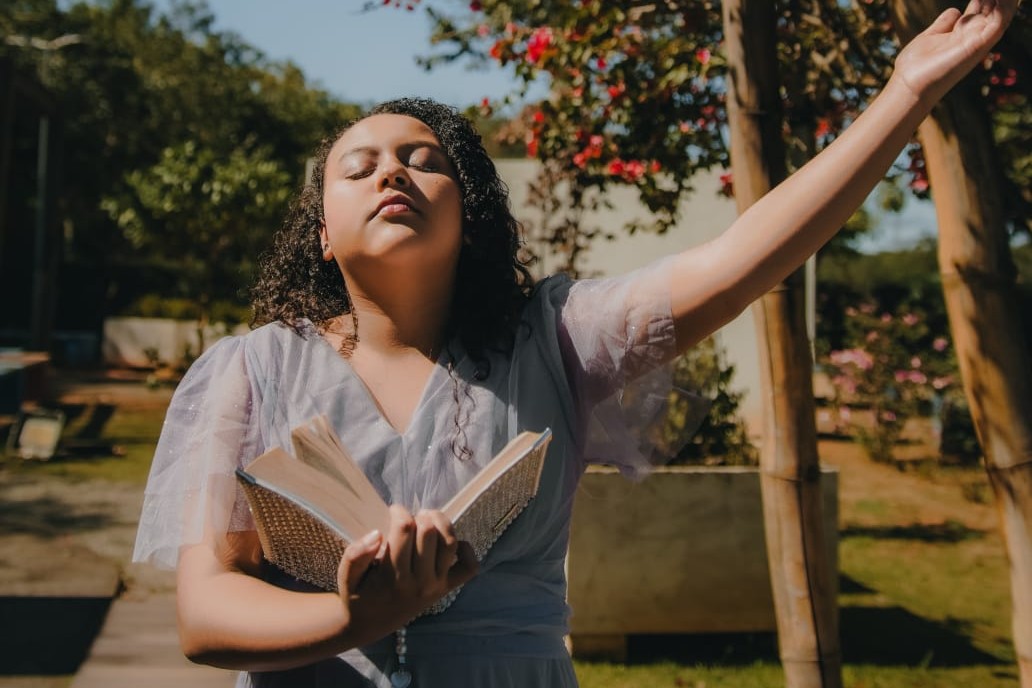 notícia Ingrid Vitória lança o single e clipe “Vai Passar” com mensagem de fé e esperança