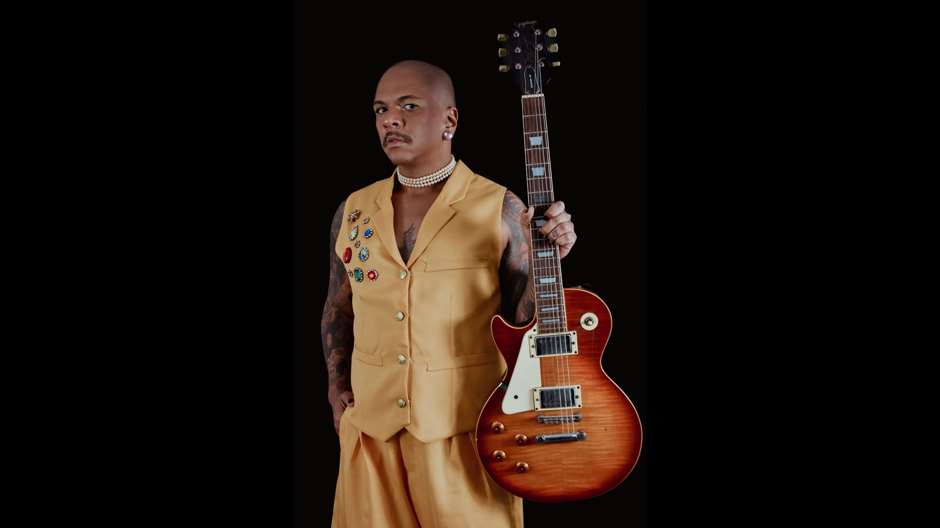 notícia ÀRT lança EP “Afetos Cítricos Ao Vivo” 