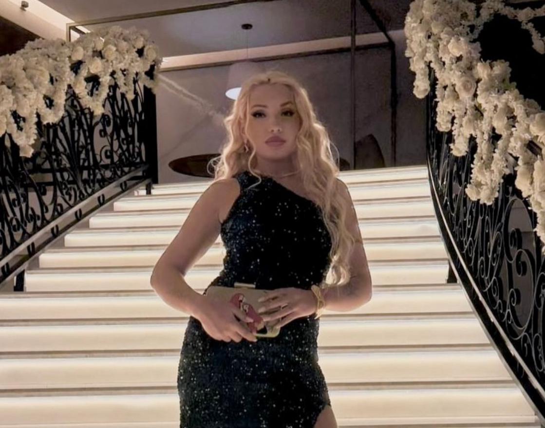 notícia Chaline Grazik recebe prêmio de Destaque de 2025 no Fama e Destaque Awards