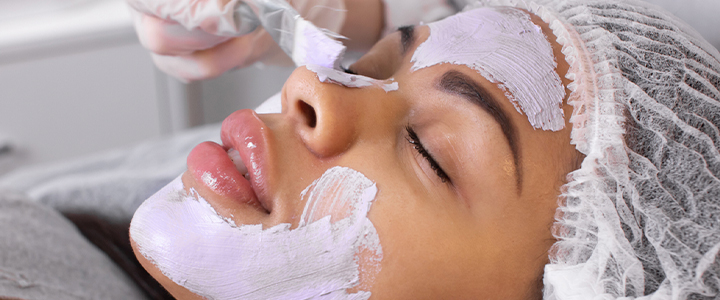 notícia Especialista orienta cuidados necessários com a pele negra