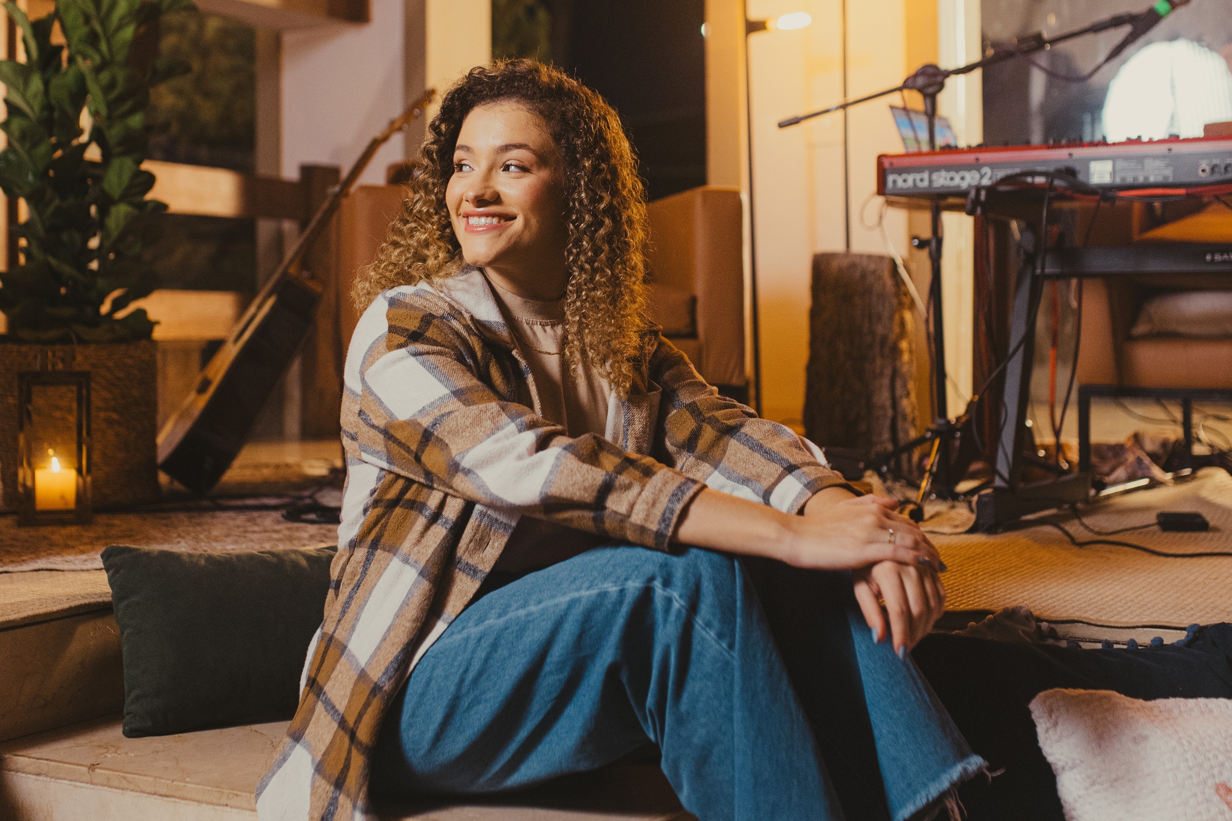 notícia Após vencer ansiedade, Sarah Lanza lança o álbum 