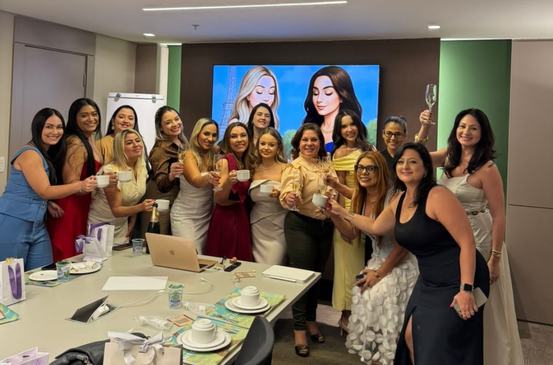 notícia Café com as Doutoras estreia com sucesso e lança nova Residência em Harmonização Facial